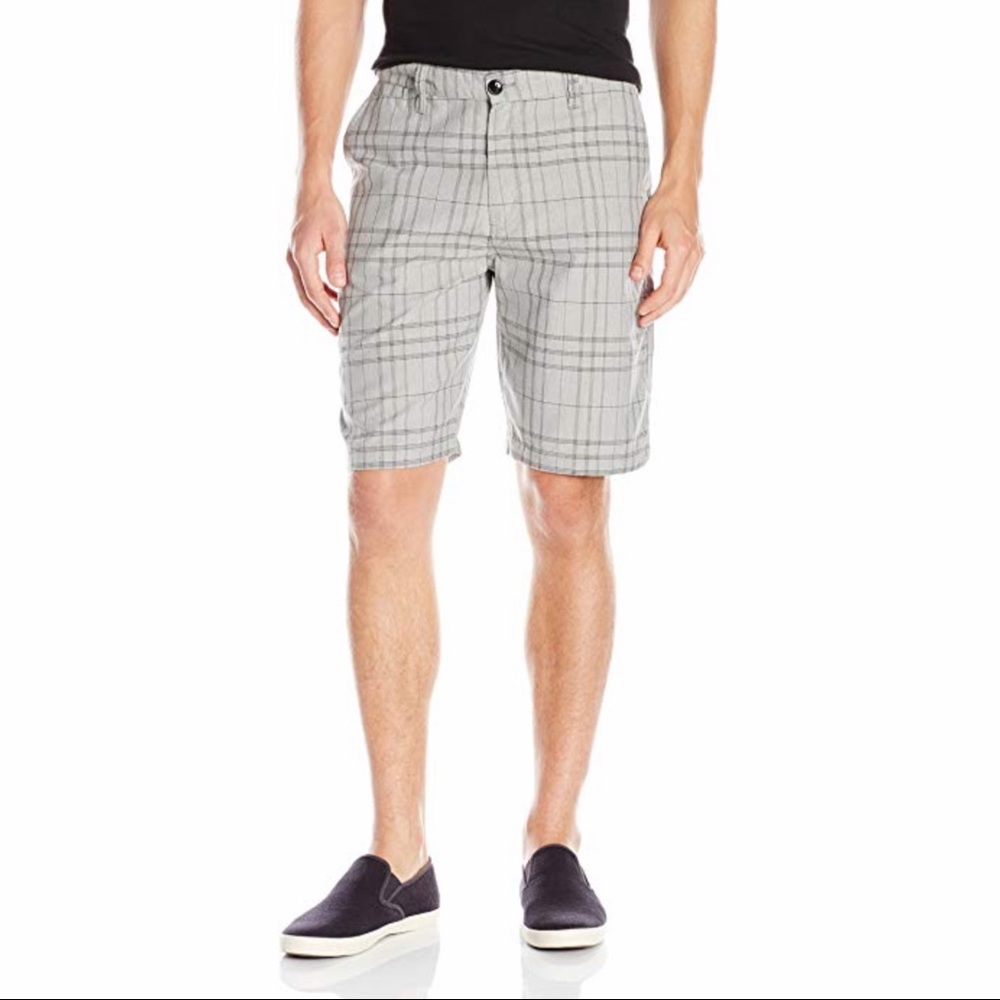 Quiksilver Men’s Grey Plaid Shorts Size 34